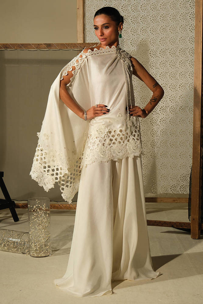 Picture of Ivory Cape Set