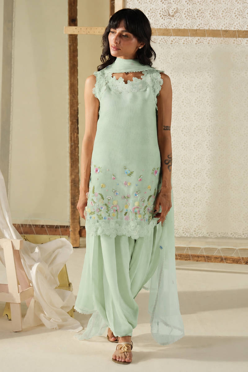 Picture of Dust Pink In Aqua