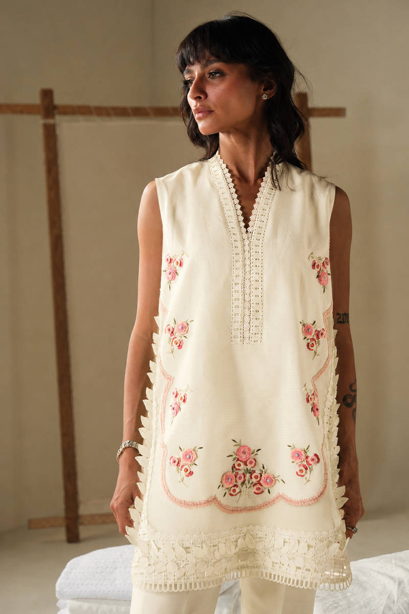 Picture of Aqua Rose In Ivory