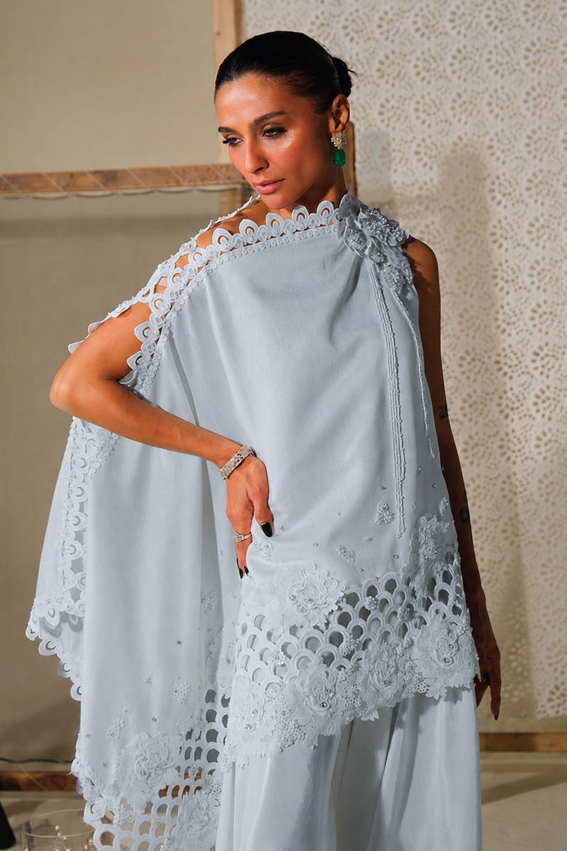Picture of Ivory Cape Set