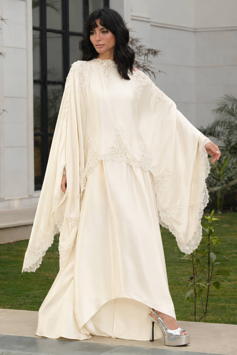 Picture of Eirine Cape Set